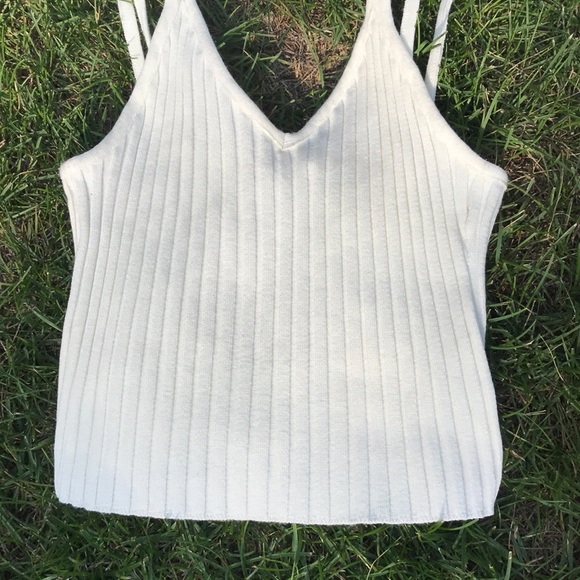 ***SOLD ON DEPOP*** White Ribbed Crop Top - Picture 3 of 8